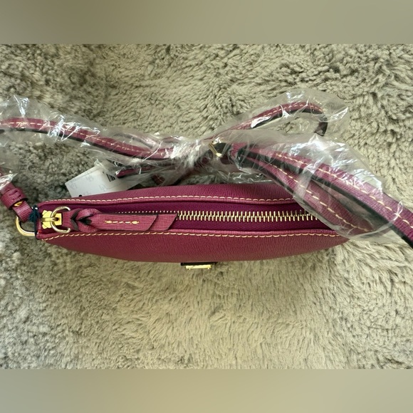 NWT Dooney and Bourke Lexi crossbody in Violet - Picture 5 of 7